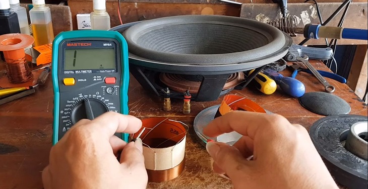 Loa bị kêu loẹt xoẹt